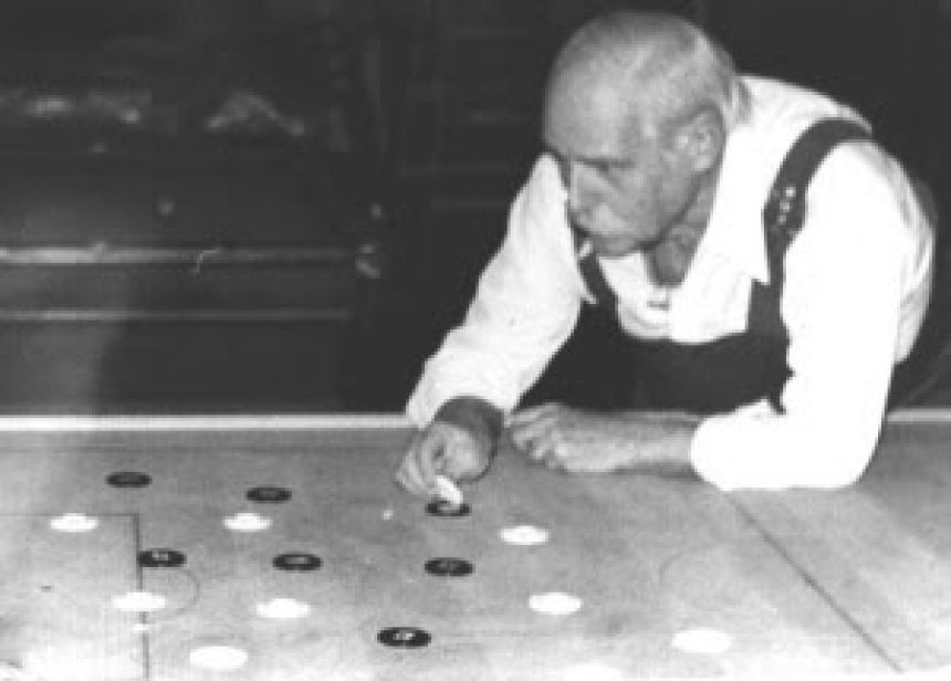 Futebol de botão - Crônica de A. A. de Assis  (imagem: Geraldo Cardoso Décourt -1911-1998)